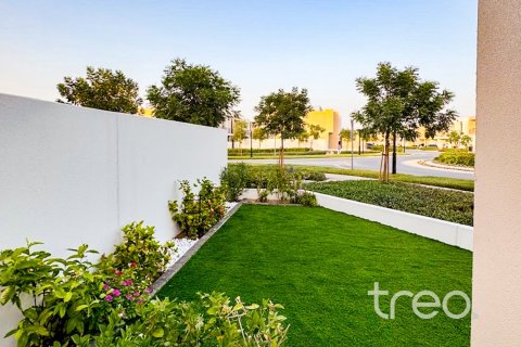 4 bedrooms Villa in EMAAR South, UAE No. 220908 25