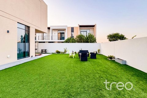 4 bedrooms Villa in EMAAR South, UAE No. 220908 27