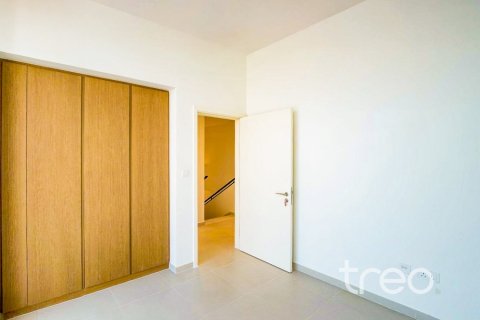 4 bedrooms Villa in EMAAR South, UAE No. 220908 12