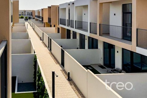 4 bedrooms Villa in EMAAR South, UAE No. 220908 19