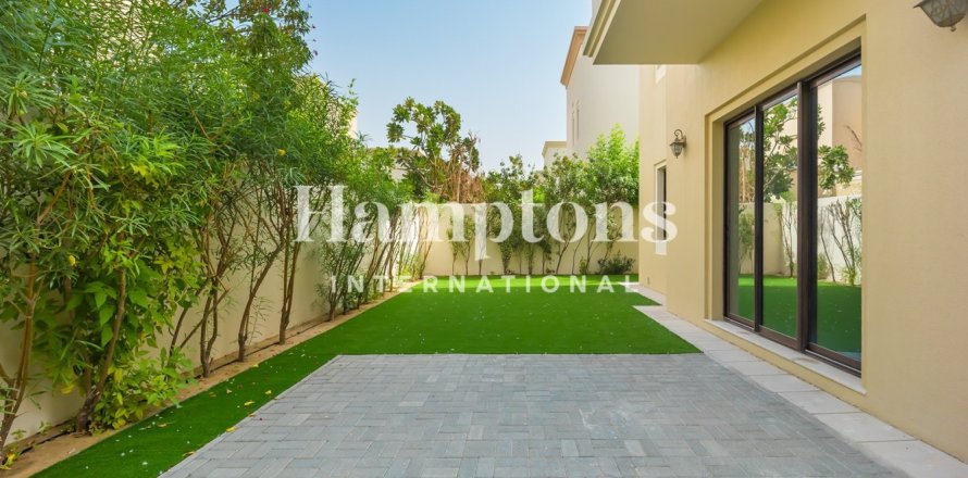 Villa de 4 dormitorios en Bella Casa, UAE No. 223825