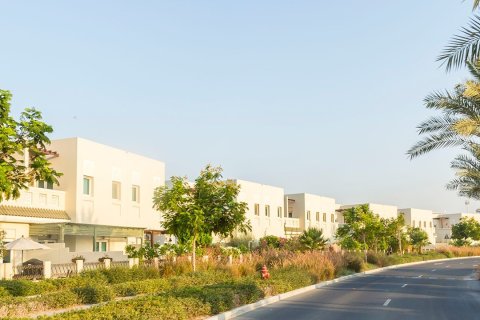Land de 1878.685m² à Al Furjan, UAE No. 3651 9