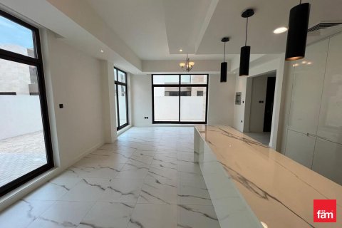 4 bedrooms Townhouse in Dubai, UAE No. 159674 3