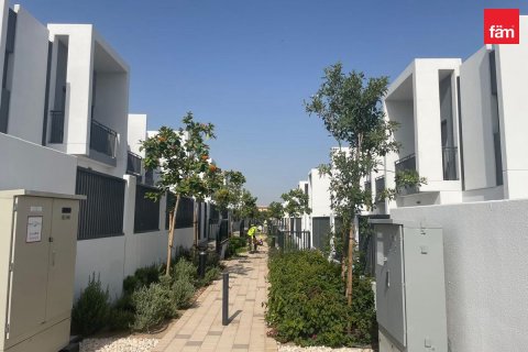 3 bedrooms Townhouse in Dubai, UAE No. 213183 20