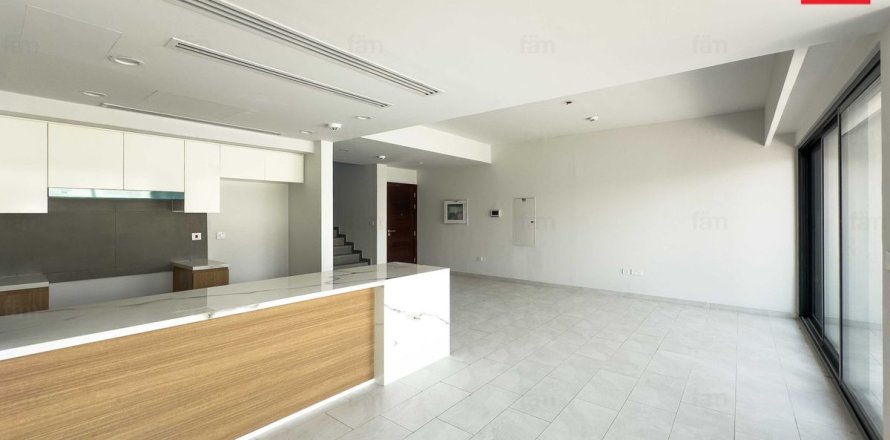 3 bedrooms Townhouse in Dubai, UAE No. 213183