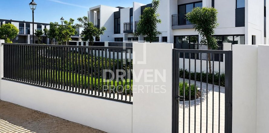 Townhouse de 4 dormitorios en Villanova, UAE No. 221561