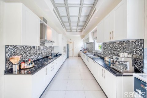 5 bedrooms Villa in Jumeirah 3, UAE No. 211068 30