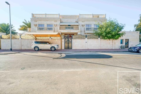 5 bedrooms Villa in Jumeirah 3, UAE No. 211068 10