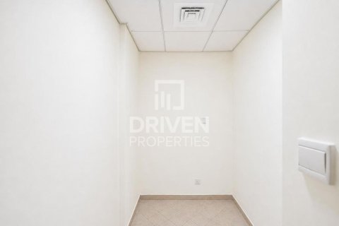 Квартира с 3 спальнями в Motor City, ОАЭ №218656 13