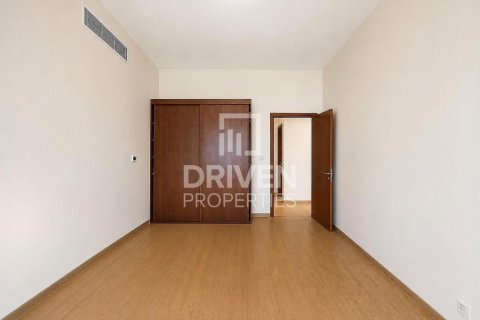 Квартира с 3 спальнями в Motor City, ОАЭ №218656 11