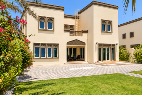 3 bedrooms Villa in Jumeirah Park, UAE No. 221633 7
