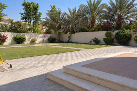 3 bedrooms Villa in Jumeirah Park, UAE No. 221633 10