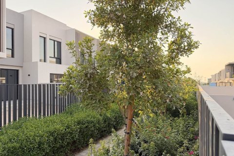 Townhouse de 4 dormitorios en Jebel Ali, UAE No. 215398 4