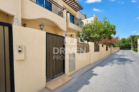 3 bedrooms Townhouse in District 10, UAE No. 218700 23