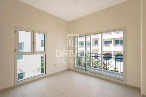 3 bedrooms Townhouse in District 10, UAE No. 218700 7