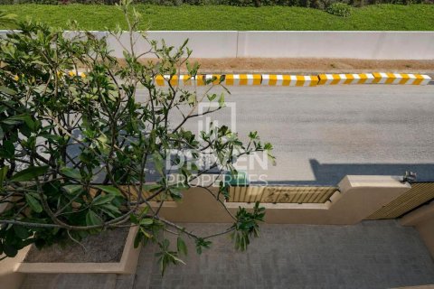 3 bedrooms Townhouse in District 10, UAE No. 218700 27