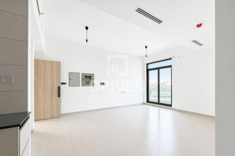 Квартира с 1 спальней в Dubai Residence Complex, ОАЭ №223092