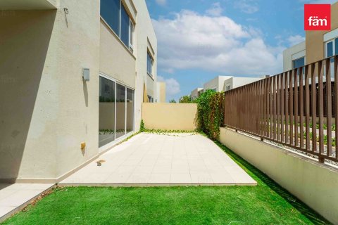 Appartement de 2 chambres à Dubai, UAE No. 186927