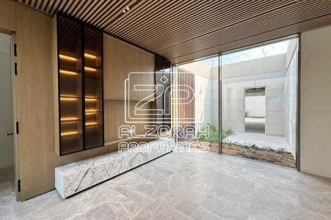 5 غرفة نوم  فيلا في Al Zorah, الإمارات العربية المتحدة رقم 168772 3