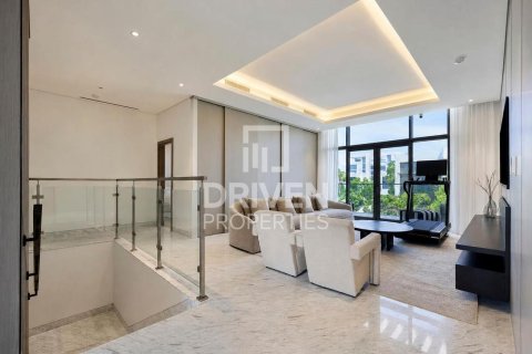 Villa de 5 dormitorios en District One, UAE No. 222946 6