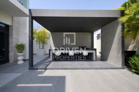Villa de 5 dormitorios en District One, UAE No. 222946 25