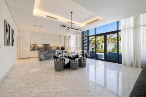 Villa de 5 dormitorios en District One, UAE No. 222946 16