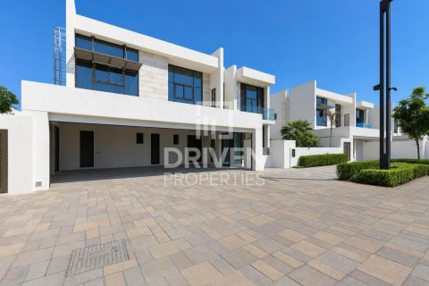 Villa de 5 dormitorios en District One, UAE No. 222946 31
