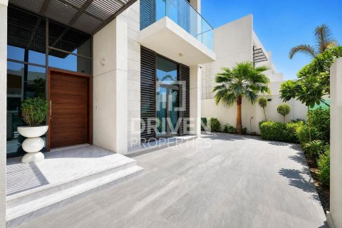 Villa de 5 dormitorios en District One, UAE No. 222946 4