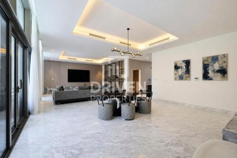 Villa de 5 dormitorios en District One, UAE No. 222946 5