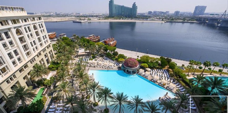 3 bedrooms Apartment in Palazzo Versace, UAE No. 211075