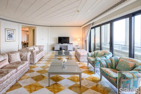 3 bedrooms Apartment in Palazzo Versace, UAE No. 211075 15
