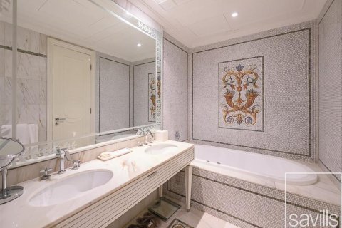 3 bedrooms Apartment in Palazzo Versace, UAE No. 211075 24