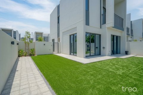 Таунхаус с 4 спальнями в Villanova, ОАЭ №224994