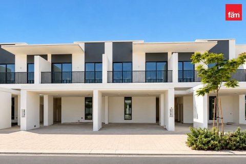 3 bedrooms Villa in Dubai, UAE No. 223865 4
