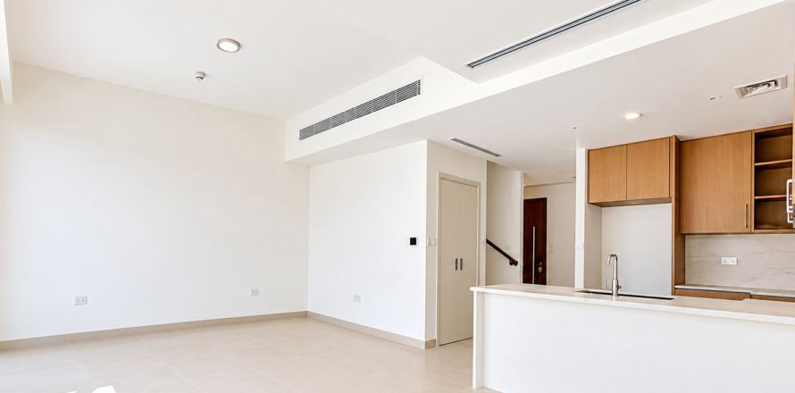 3 bedrooms Villa in Dubai, UAE No. 223865