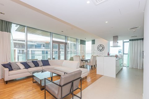 3 bedrooms Apartment in Dubai, UAE No. 187142