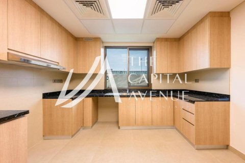 Villa de 5 dormitorios en Khalifa City, UAE No. 223597 4