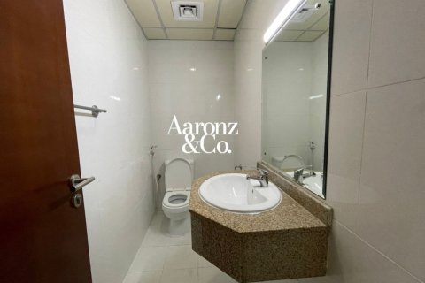 Квартира с 2 спальнями в Джумейра Лейк Тауэрс, ОАЭ №222290 14