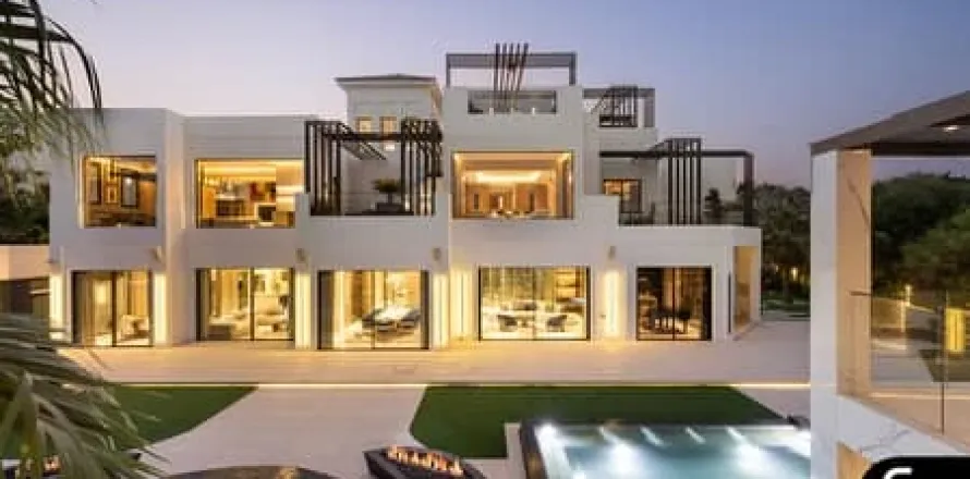 Villa de 19 chambres à Dubai, UAE No. 134299