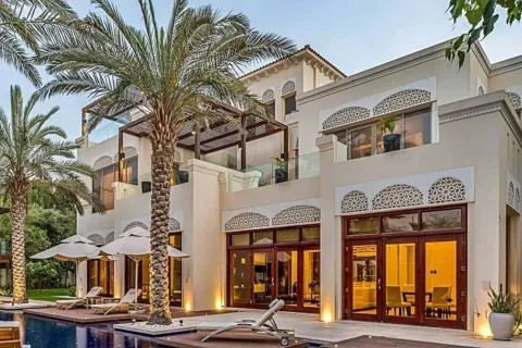 Villa de 19 chambres à Dubai, UAE No. 134299 3
