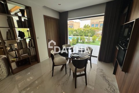 2 bedrooms Villa in Jumeirah Village Triangle, UAE No. 207780 15