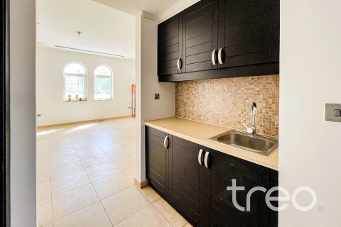 Villa de 3 chambres à Legacy, UAE No. 222763
