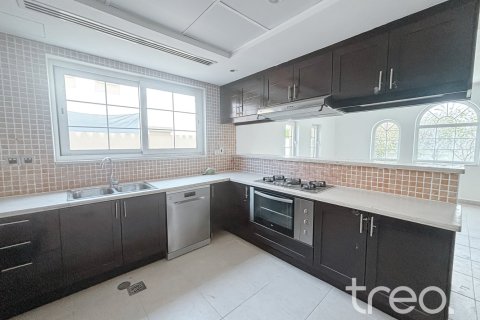 Villa de 3 chambres à Legacy, UAE No. 222763 14