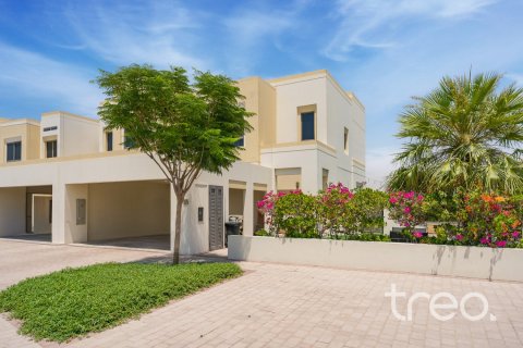 4 bedrooms Townhouse in Naseem Townhouses, UAE No. 220645 3