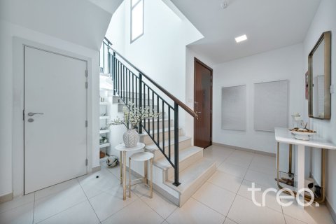 4 bedrooms Townhouse in Naseem Townhouses, UAE No. 220645 4