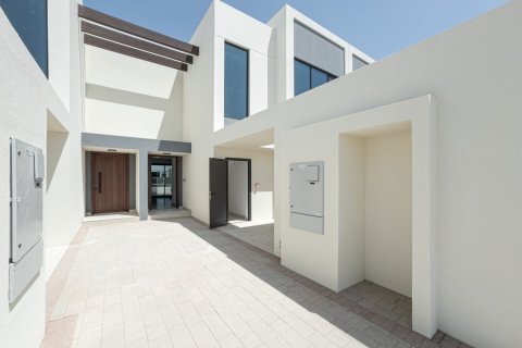 Townhouse de 3 dormitorios en Town Square, UAE No. 170609 9