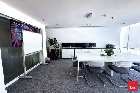 228.4m² Office in Dubai, UAE No. 164440 3