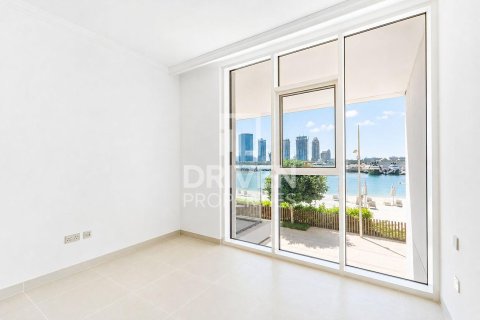Duplex de 3 dormitorios en EMAAR Beachfront, UAE No. 221507 6