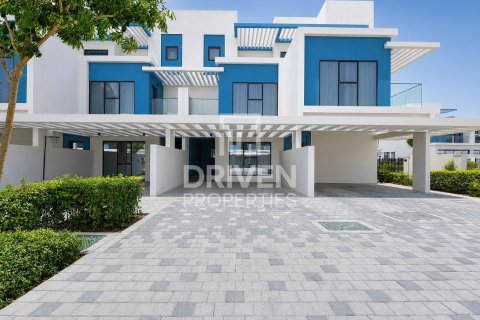 Townhouse de 5 dormitorios en Damac Lagoons, UAE No. 223085