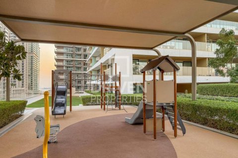 2 bedrooms Apartment in EMAAR Beachfront, UAE No. 212831 26